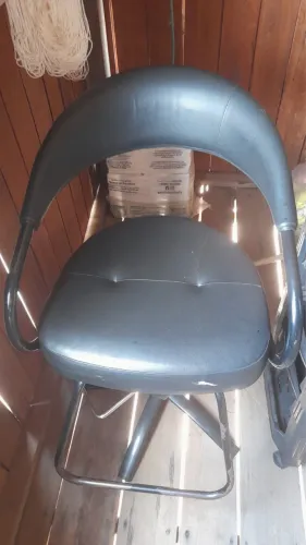 Vendo essa cadeira de salão