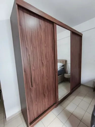 Guarda roupa - Semi Novo