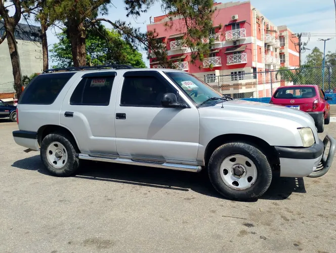 Chevrolet S10 Blazer DLX 4.3 V6 2004