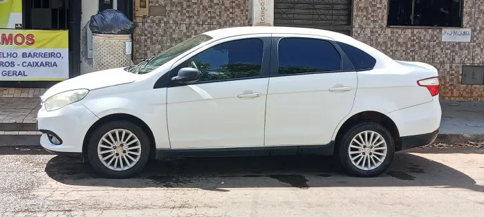 Fiat Grand Siena Attrac. 1.4 EVO F.flex 8V 2019