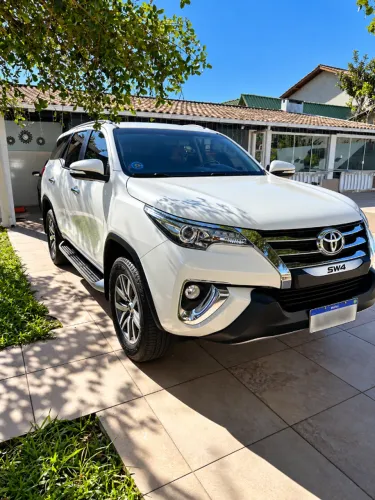 Toyota Hilux SW4 SRX 4X4 2.8 TDI 16V Dies. Aut. 2017