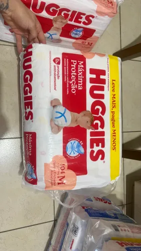 Huggies Máxima Proteção tam M 104 unid