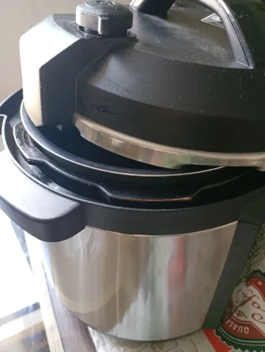 Panela de pressão elétrica Eletrolux Rita Lobo Inox