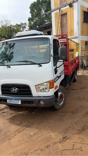 Caminhão HD80