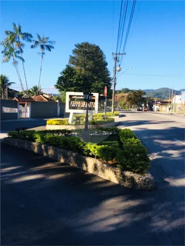 Sobrado com 4 quartos à venda em Horto florestal - SP