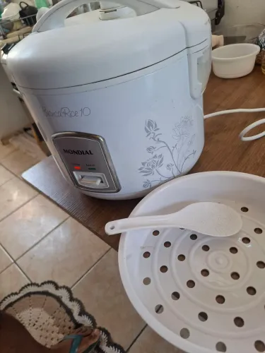 Panela de arroz elétrica Mondial