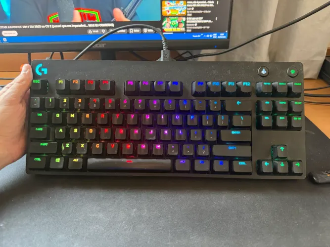 Teclado Logitech G PRO