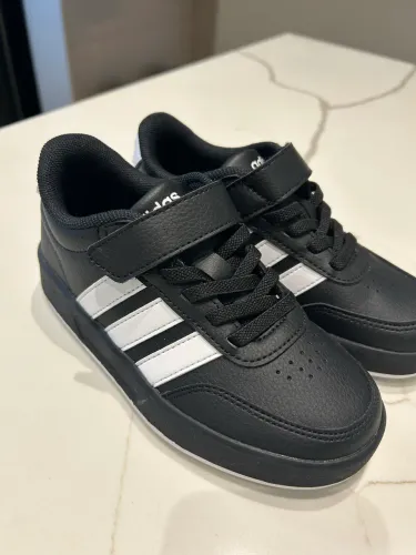 Tenis Adidas infantil 26/27