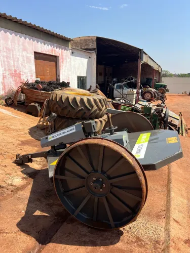 Roçadeira de Arrasto SP 1800 TF