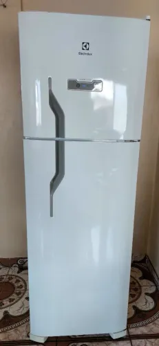 GELADEIRA ELETROLUX 371L- FUNCIONANDO PERFEITAMENTE 