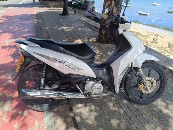Moto Avelloz 24/24 Único dono
