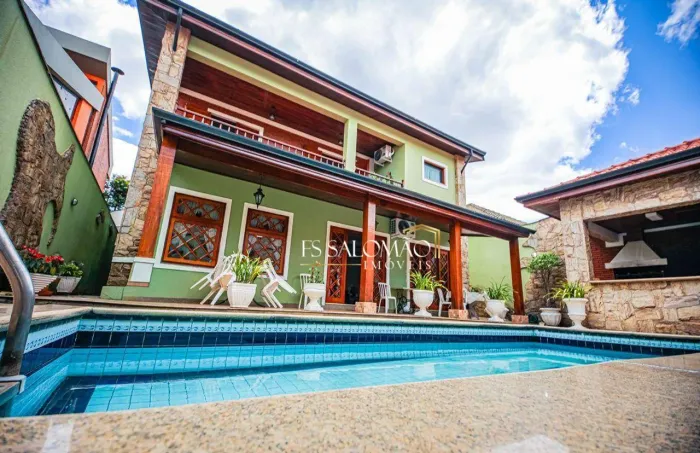 Casa com piscina privativa e espaço gourmet para locação