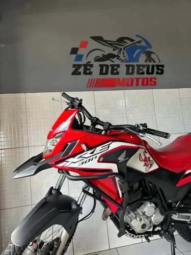 Xre 300 rally com 28 mil km 