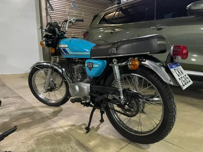 Moto original colecionador pronta pra coloca placa preta