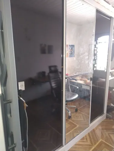 Gauda roupa solteiro 3 portas ,3 gavetas 