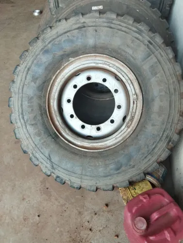 4 rodas aro 20 com 4 pneus 395/85R20 