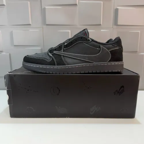 Air Jordan 1 Low x Travis Scott Black Phantom 43,5