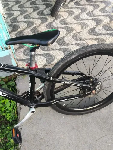 Vendo Bike Geuls Preta a vista só 1000$