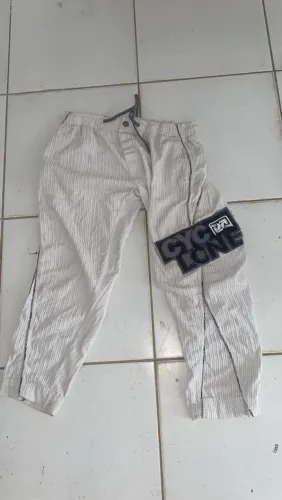 Calça Cyclone veludo