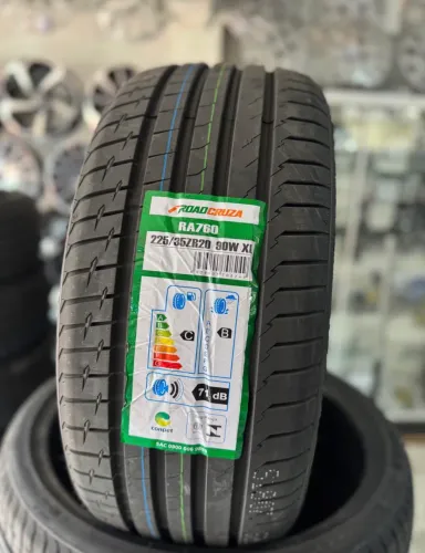 2 pneus roadcruze 225/35/20 novos 