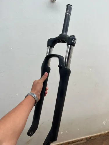 Suspensão SR Suntour XCM30 Aro 29 - 100mm | Freio a Disco