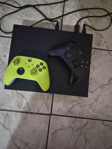 Xbox one X 1TB