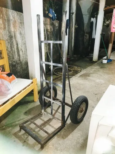Carrinho para mercadorias, *