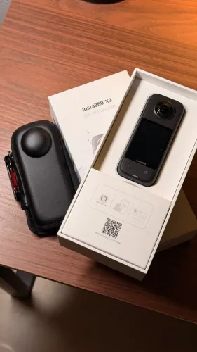 Câmera Insta360 X3