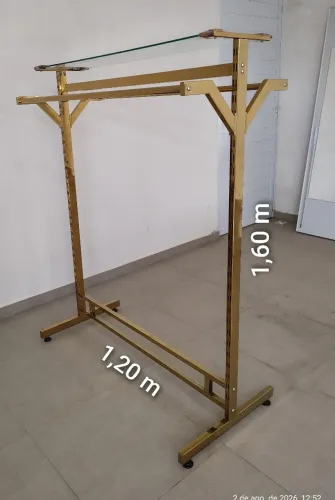 Arara de Roupas Dourada 1,20m x 1.60m com regulagens de altura