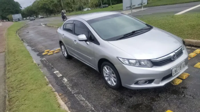 Honda Civic Sedan LXR 2.0 Flexone 16V Aut. 4P 2014