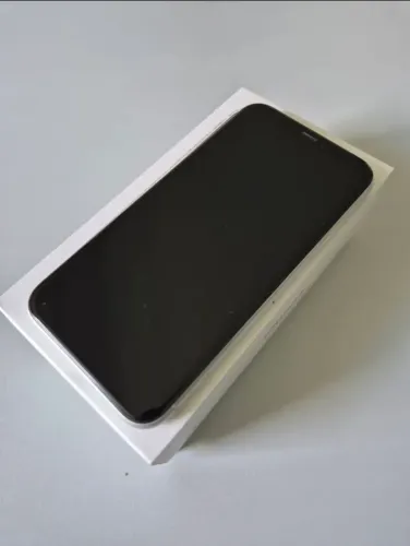 Vendo iPhone XR branco novinho
