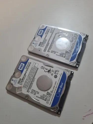 2 HDs 500 GB cada