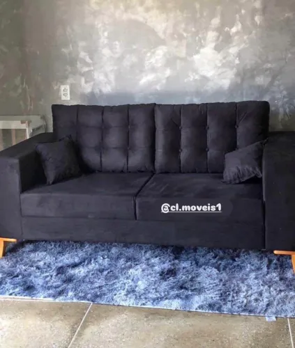 Sofá retrô disponível