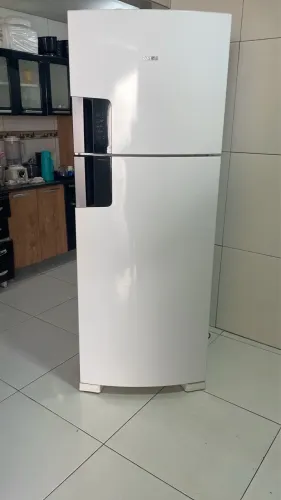EXCELENTE OPORTUNIDADE GELADEIRA CONSUL CRM56 DUPLEX FROST FREE PAINEL DIGITAL SEMINOVA