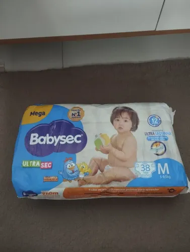 Fralda Babysec tamanho M com 38 unidades 