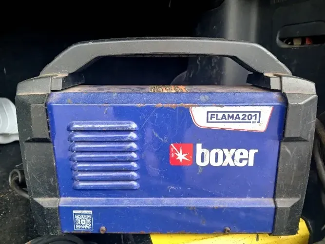 Máquina de Solda Inversora Boxer Flama 201BV Bivolt - Excelente Estado