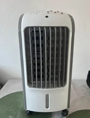 Climatizador de ar Britânia.