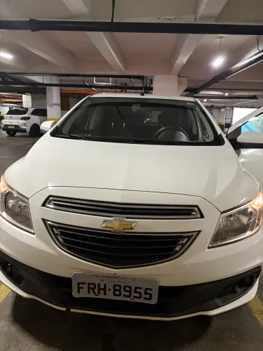 Chevrolet Onix Hatch LT 1.0 8V Flex Power Mec. 4P 2014