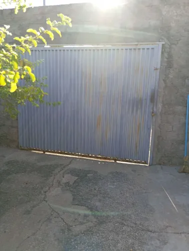 casa terreno 10x32 murada duas varandas despensa 2 quartos 1 banheiro