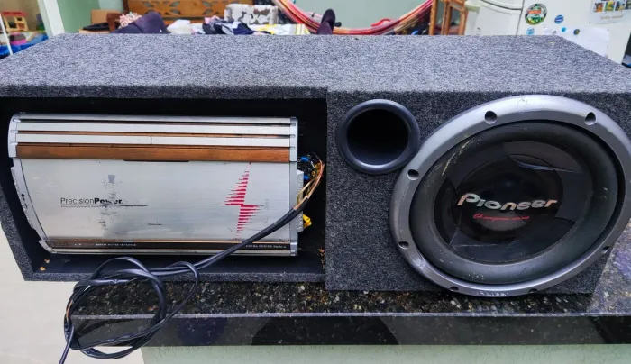 Vendo Box Sub Woofer, Módulo, Twitter e Cornetas Fusca