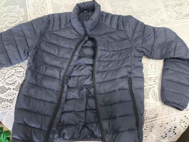 Jaqueta Puffer azul marinho