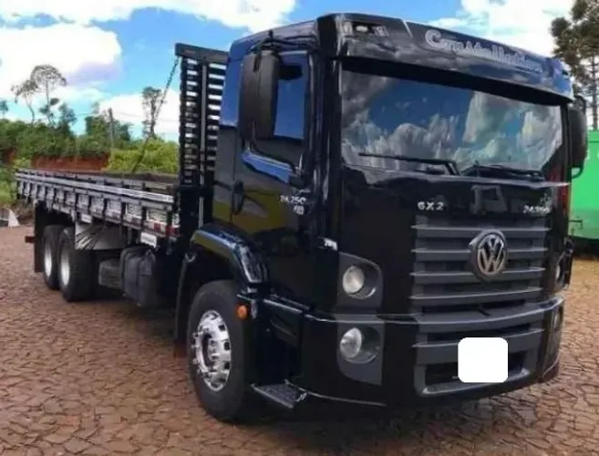 vw 24250 6x2 ano 2010