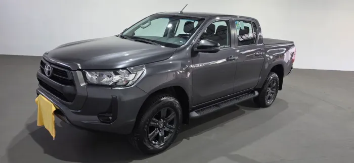 Toyota Hilux CD SR 4X4 2.8 TDI Diesel Aut. 2024