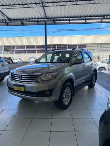 Toyota Hilux SW4 SR 4X2 2.7/ 2.7 Flex 16V Aut. 2015