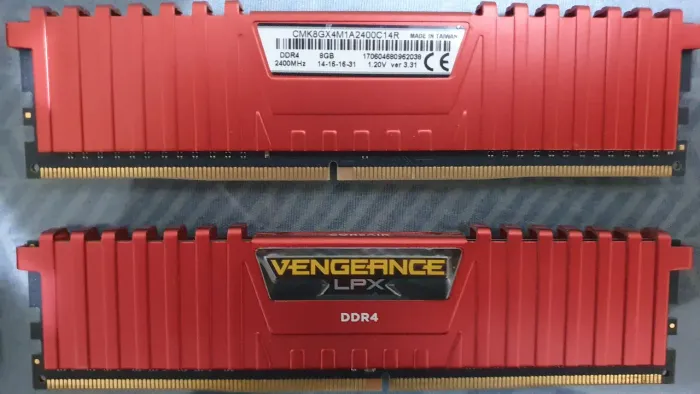 Memória 16Gb DDR4 Corsair