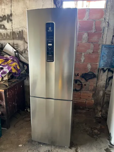Vende-se Geladeira Electrolux Frost Free Inverse
