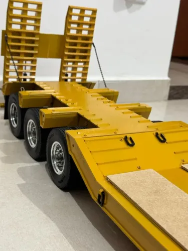 Miniatura Carreta Prancha esc.1/14 padrão tamiya