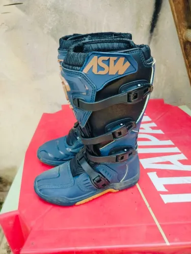 Bota de motocross ou trilha
