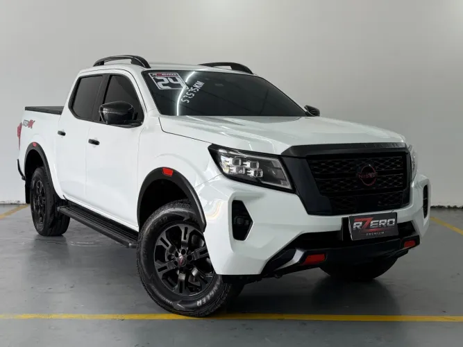 Nissan Frontier Pro4x CD 4X4 2.3 Bi-TB Die. AUT 2024
