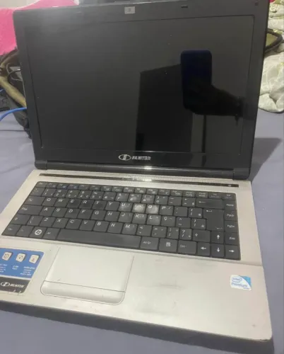 Vendo 2 notebook, um com defeito e o outro sem uma peça